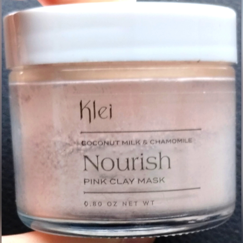 Klei COCONUT MILK & CHAMOMILE Nourish PINK CLAY MASK